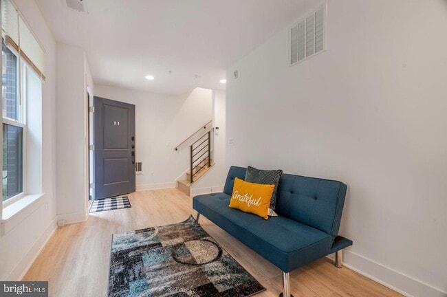 Foto del edificio - 317 Riggs Pk Pl NE