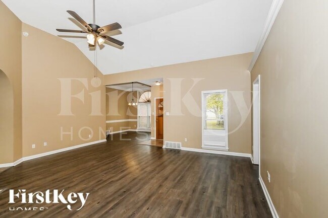 Building Photo - 844 Tropicana Dr E