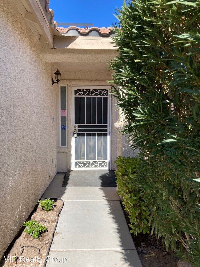 Building Photo - 3 br, 2 bath House - 4344 Sparkle Crest Ave