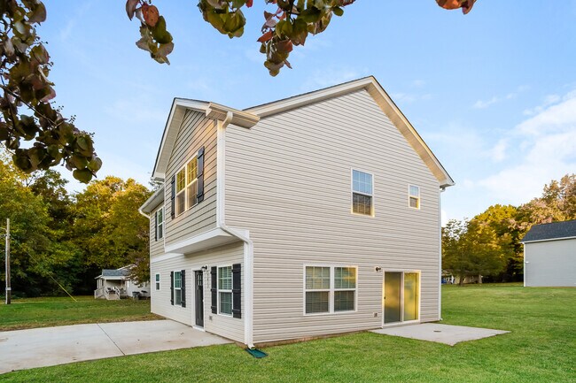 Building Photo - 5613 Phillips St, Charlotte, NC
