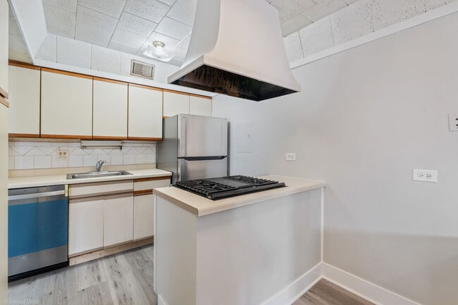 Building Photo - 1808 Fayette Walk