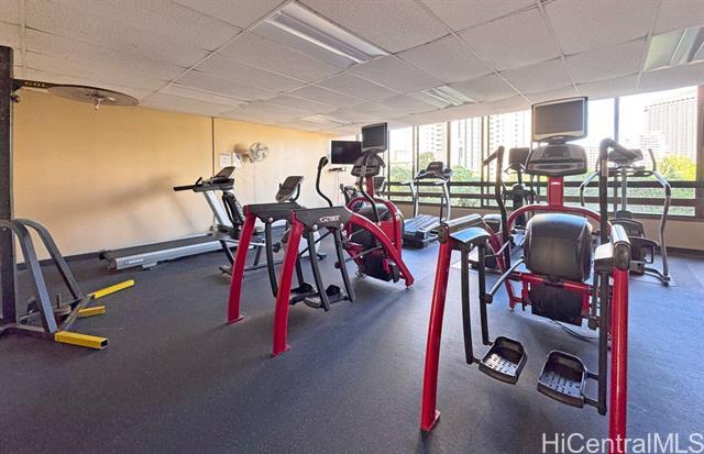 Building Photo - 411 Hobron Ln