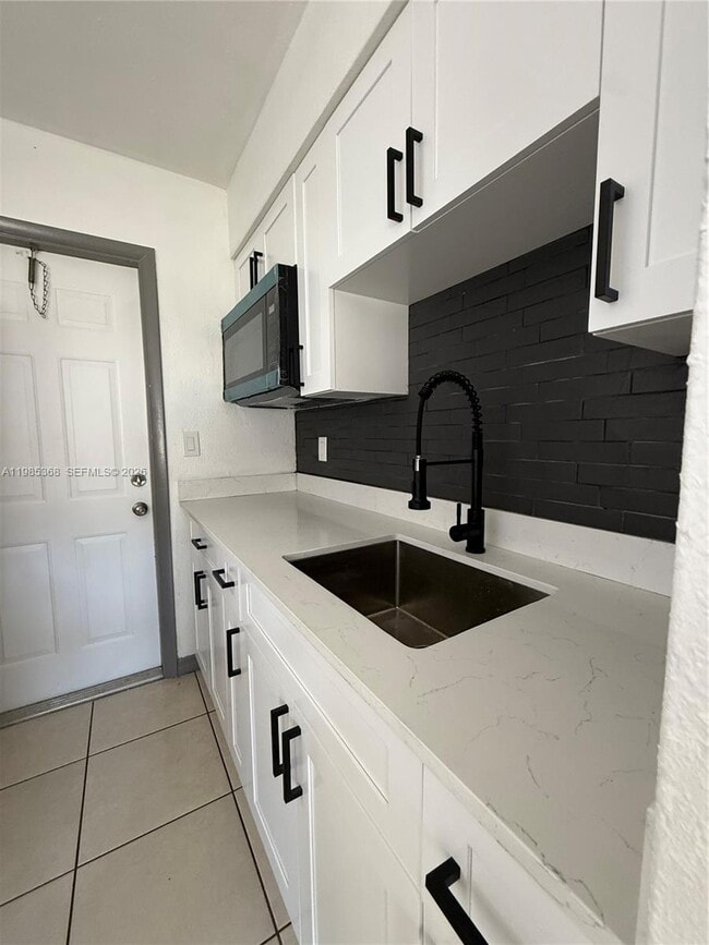 Building Photo - 2216 Fillmore St