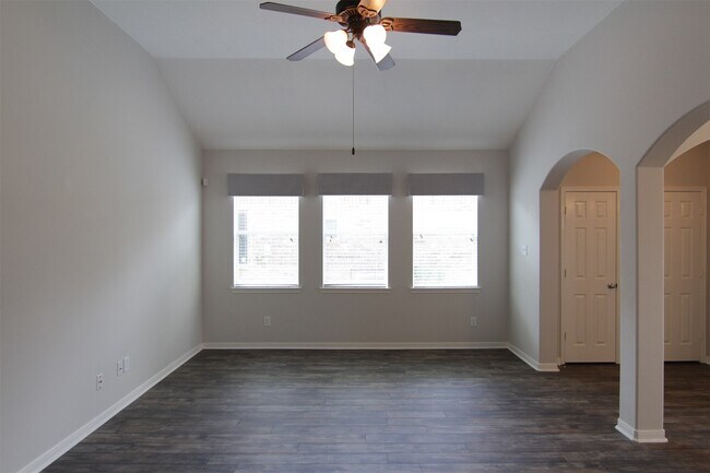 Foto del edificio - 15010 Sun Glaze Dr