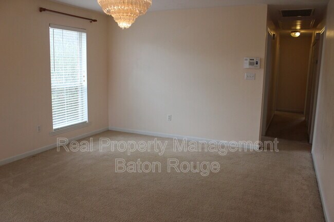 Building Photo - 36213 Lynchburg Dr