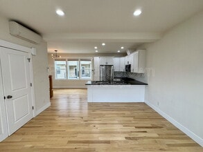 Building Photo - 8804 N Edison St