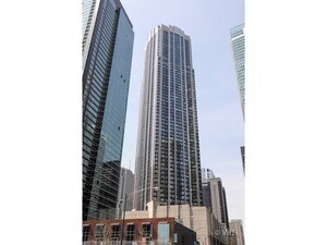 Foto principal - 512 N McClurg Ct