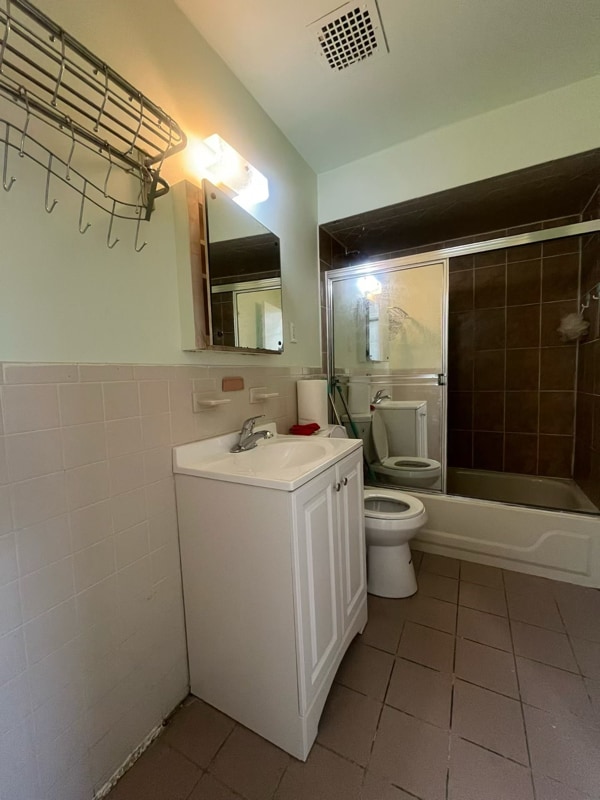 Foto del edificio - 134-30 57th Rd