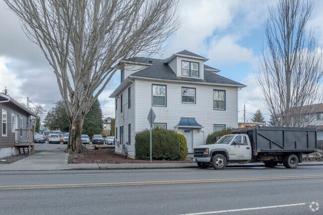Building Photo - Burwell Apartments
