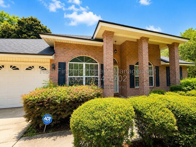 Foto del edificio - 628 Sparrow Branch Cir