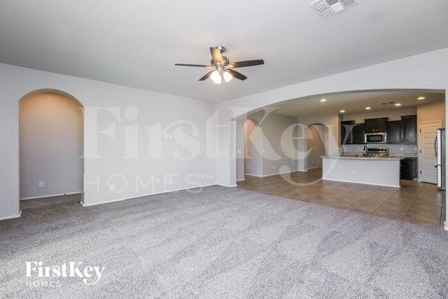 Foto del edificio - 5401 W Victory Way