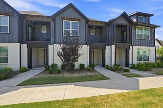 Building Photo - 1652 Jessica Dr