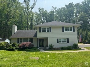 Building Photo - 34 Paxon Dr