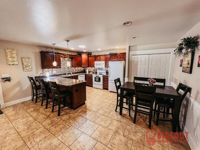 Building Photo - 16 Sand Piper Loop