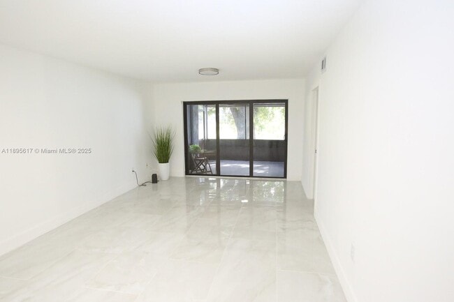 Foto del edificio - 510 W Park Dr