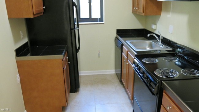 Building Photo - 5634 Stanton Ave