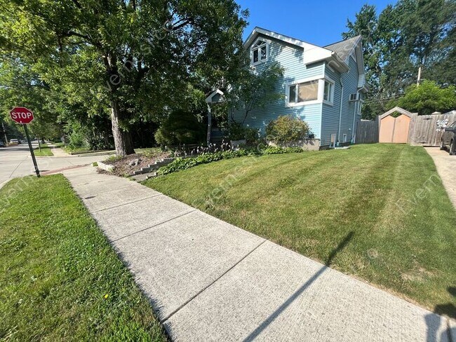 Building Photo - 3303 Garden Ave
