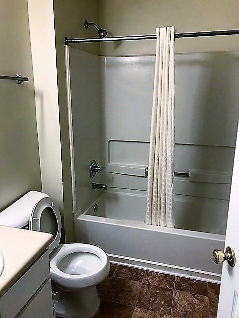 Interior Photo - Signature Pointe