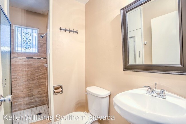 Building Photo - 4 br, 2 bath House - 1400 Sweeney
