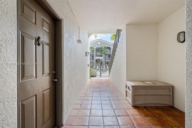 Building Photo - 6841 SW 44th St