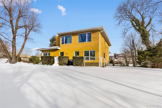 Foto del edificio - 301 S Ridge St