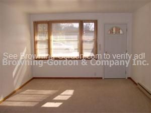 Building Photo - One bedroom duplex (back section only) in ...