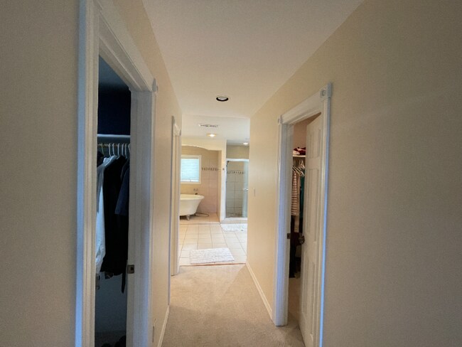 Building Photo - 5285 Quemazon Pl