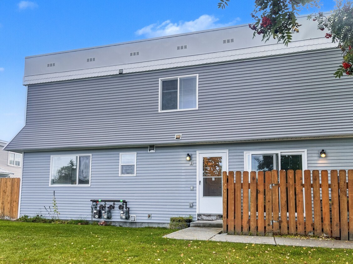 Primary Photo - 4008 Reka Dr