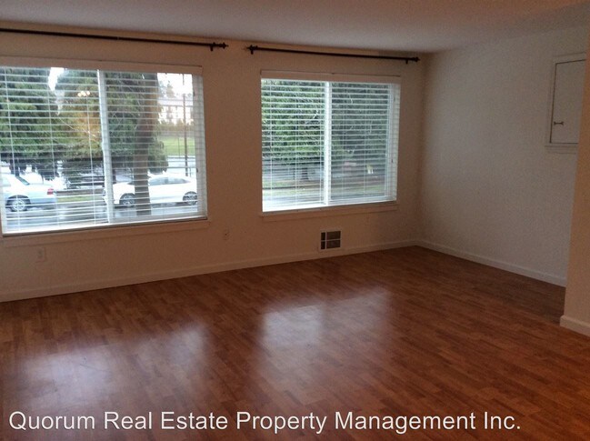 Building Photo - 2 br, 1 bath House - 715 N 130th St #A204