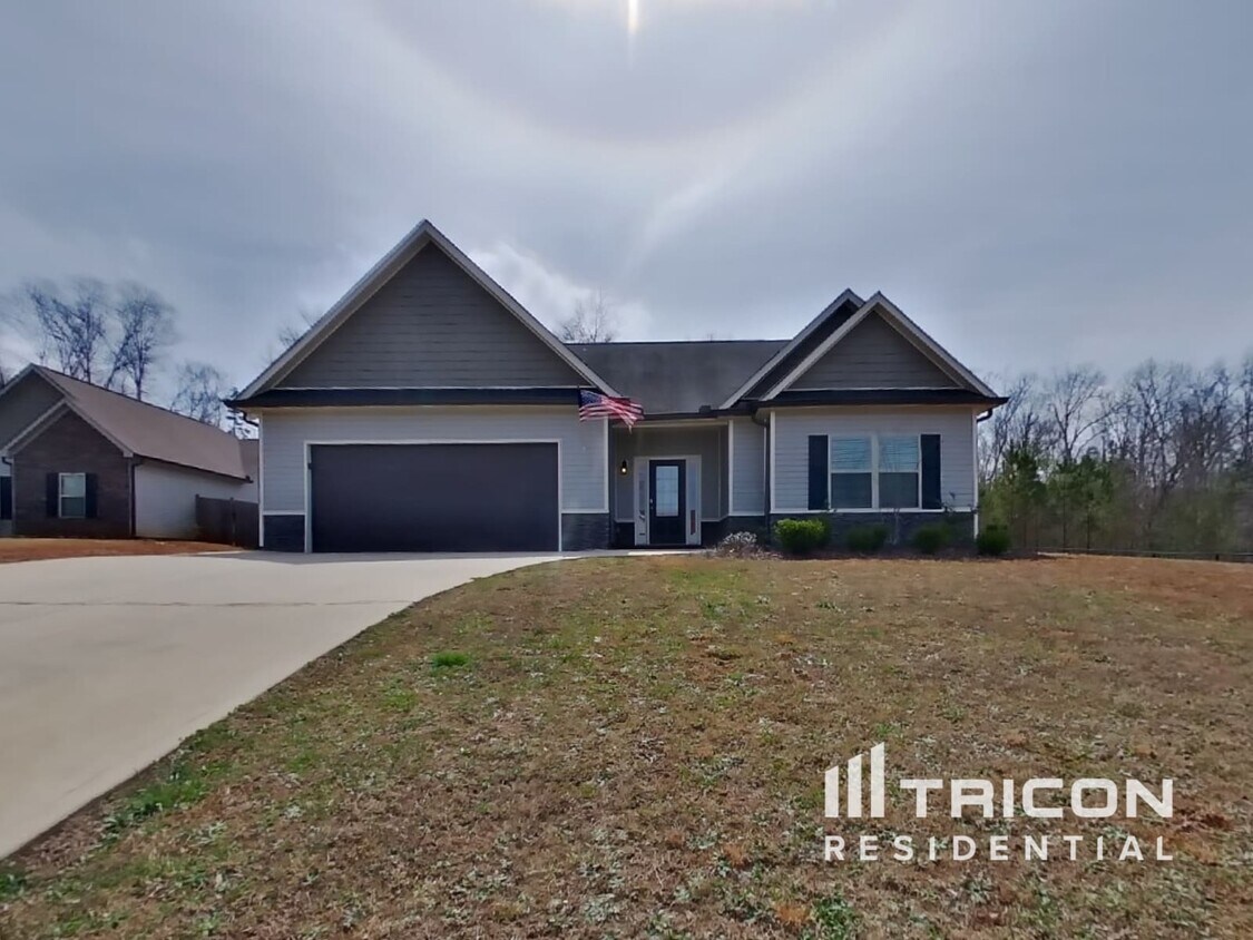 Foto principal - 246 White Creek Dr