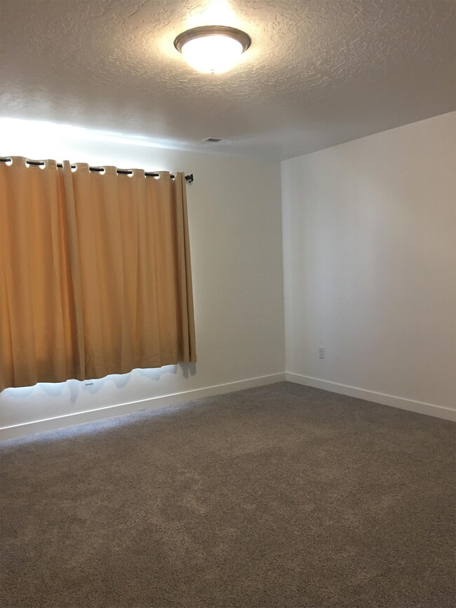 Foto del edificio - 467 S Fox Chase Ln