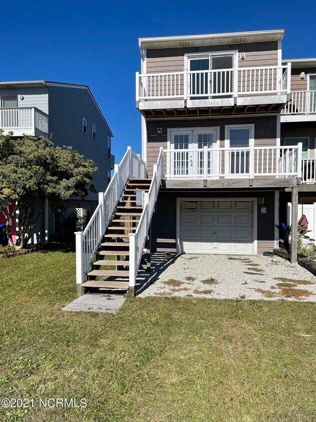 Primary Photo - 137 Sea Gull Ln