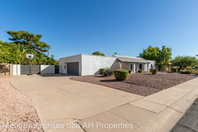 Building Photo - 4 br, 3 bath House - 5922 E PRESIDIO RD