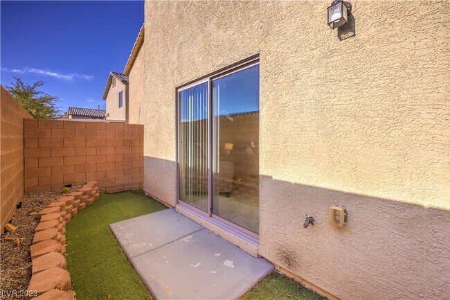 Building Photo - 7832 Blesbok Ct