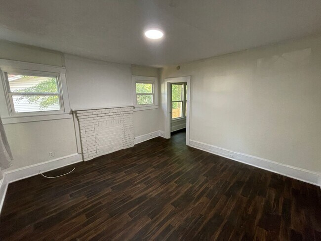 Foto del edificio - 319 Clegg St