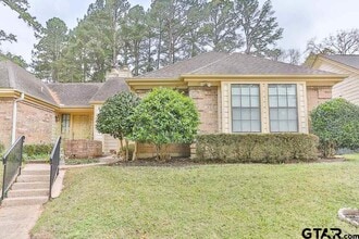 Building Photo - 1767 Eaglewood Drive