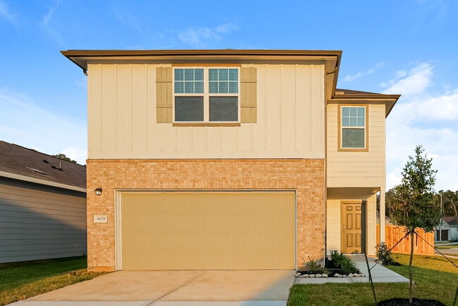 Building Photo - 6179 Pine Cir