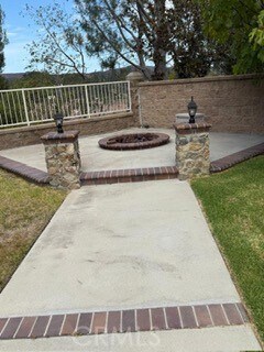 Foto del edificio - 39 Chickadee Ln