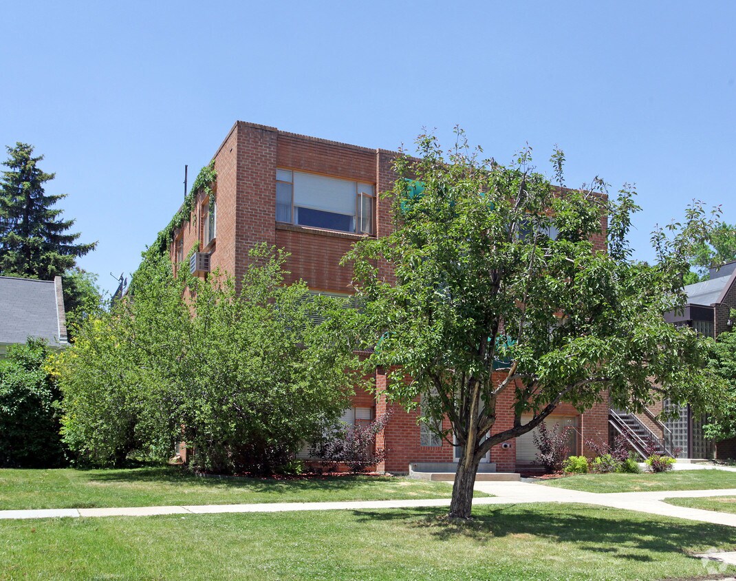 Building Photo - Observatory West