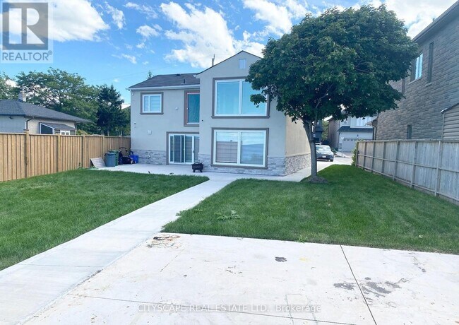 Building Photo - 48 Seabreeze Crescent