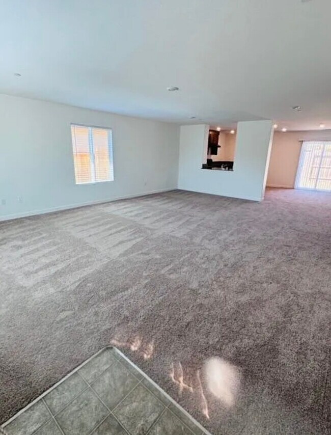 Foto del edificio - 741 Dean Ct