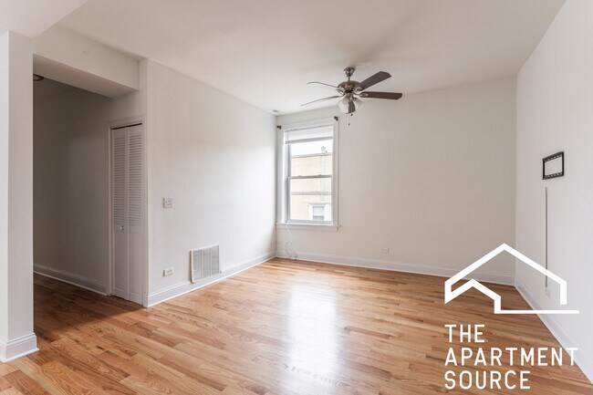 Foto del edificio - 4419 N Rockwell St