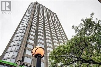 Building Photo - 155 Yorkville Ave