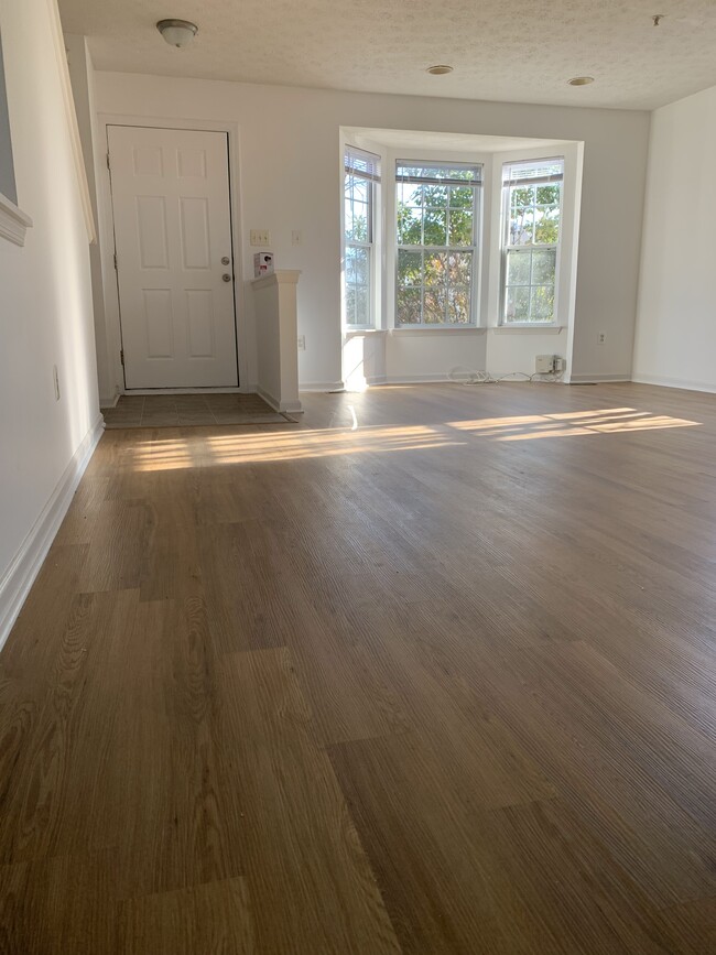 Building Photo - 6511 Kimono Ct