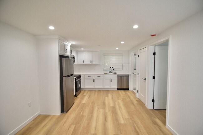 Foto del edificio - 14830 Dickens St