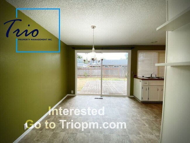 Foto del edificio - 3065 Kentwood Dr