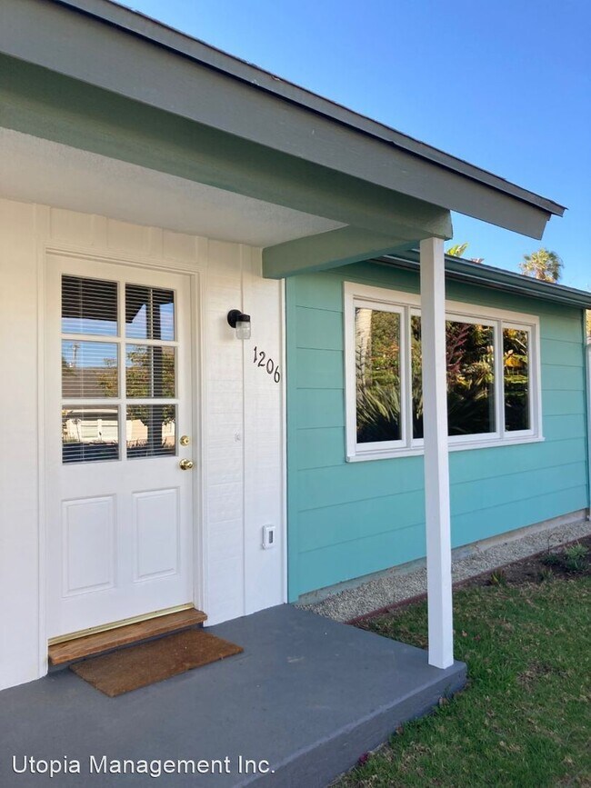 Building Photo - 3 br, 1 bath House - 1206 Del Oro Ave