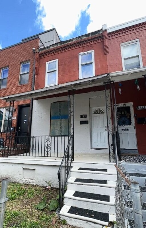 Building Photo - 719 N Dekalb St