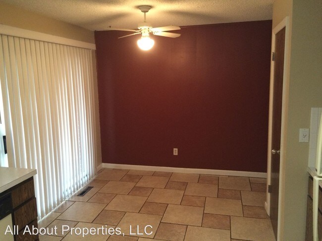 Building Photo - 501 36th Avenue Ct