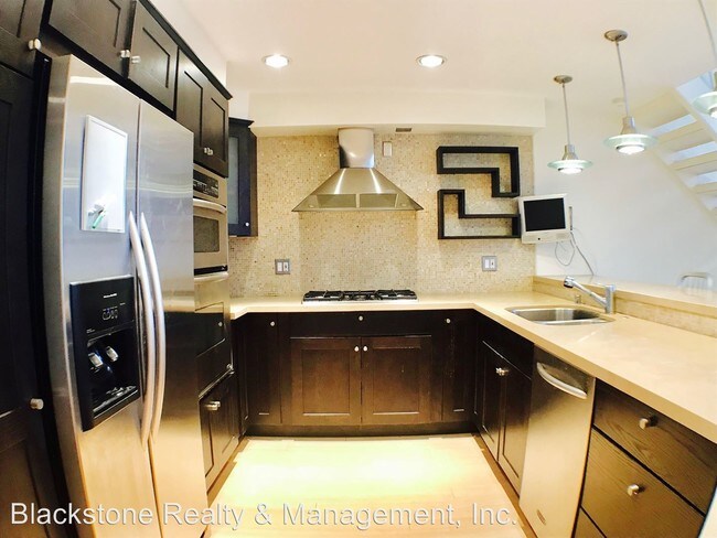 Building Photo - 2 br, 2.5 bath House - 988 Granville Unit 2